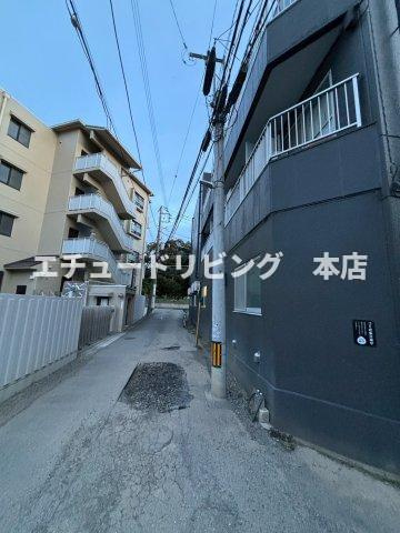 東和マンションの庭