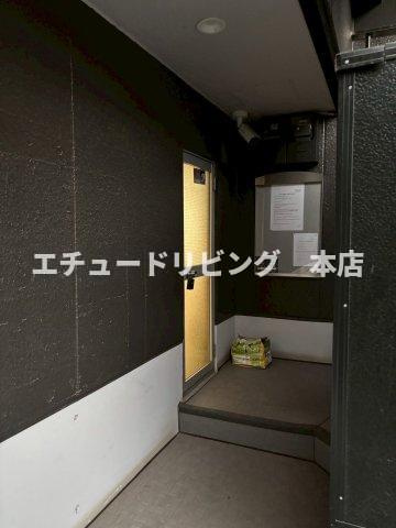 東和マンションのエントランス