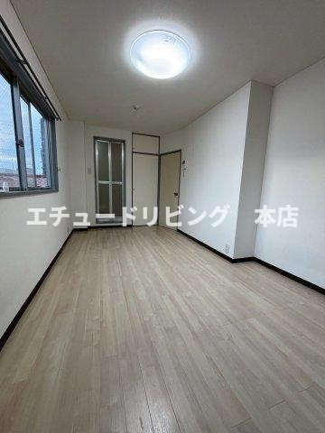 東和マンションの寝室