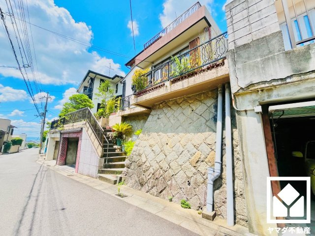 宇治市木幡南山の外観