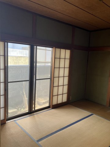 土支田３丁目戸建　２号棟の居間・リビング