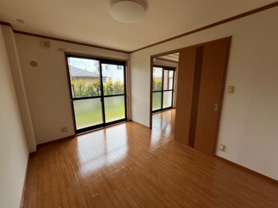 【居間・リビング】 | ガーデンヒルズ | 南側洋室