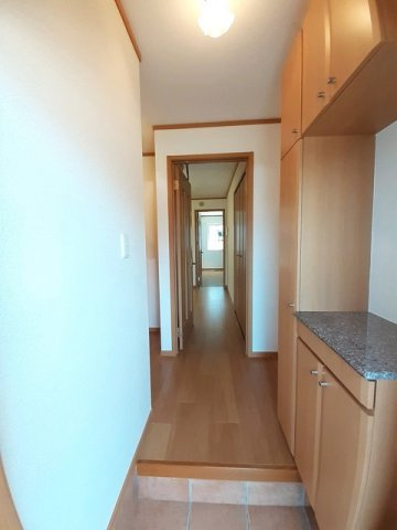 ノイ・フロイデＢの玄関|毎日通る玄関はこちらです