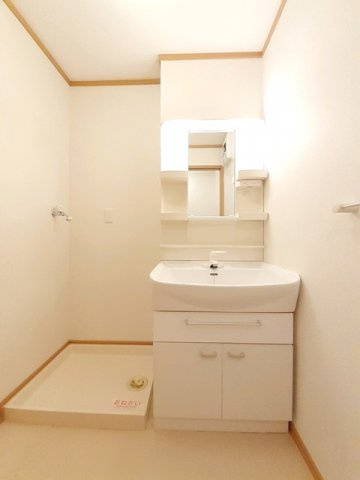 ノイ・フロイデＢの洗面所|洗面所です