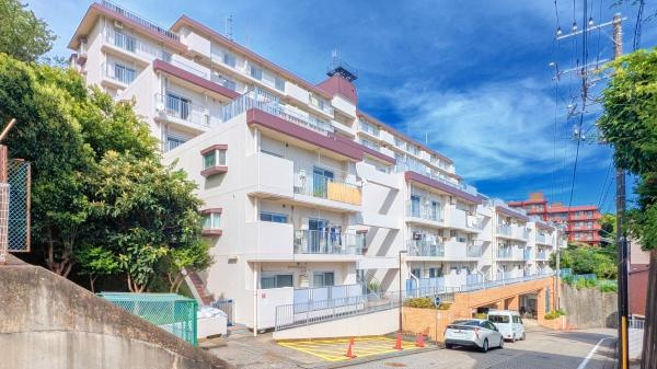 ハイラーク上大岡