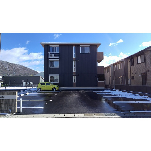 岐阜市長良井田のアパートの外観