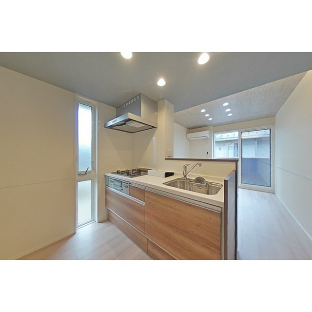 岐阜市長良井田のアパートのキッチン