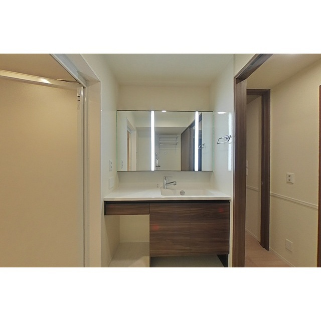 岐阜市長良井田のアパートの洗面所