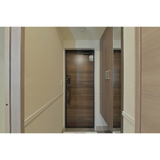 岐阜市長良井田のアパートの玄関