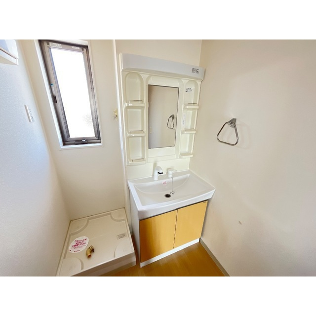 ユニヴァリィ・ハイの洗面所|シャンプードレッサー