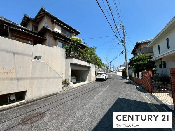 【前面道路含む現地写真】 | 和泉市寺門町2丁目　中古戸建