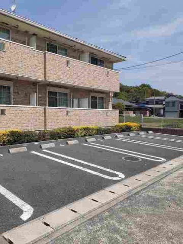 ハーモニー　バレーの駐車場