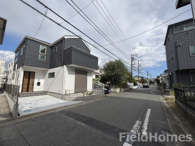 平塚市老松町新築戸建て　1期1号棟の前面道路含む現地写真|前面道路含む現地写真です。
