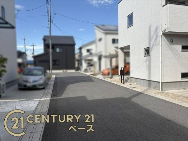 大和高田市中今里町　一戸建の前面道路含む現地写真|■現地撮影写真■中学校まで徒歩圏内とお子様の通学も安心！