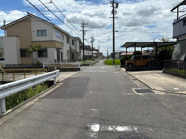 岡崎市中園町・中古戸建の前面道路含む現地写真|前面道路です。