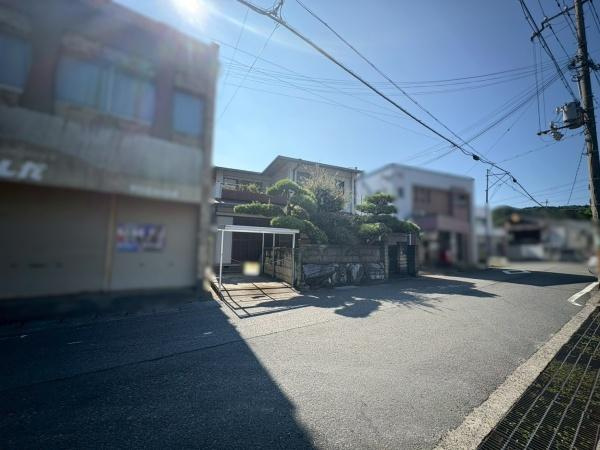 下津町下津　中古戸建の前面道路含む現地写真