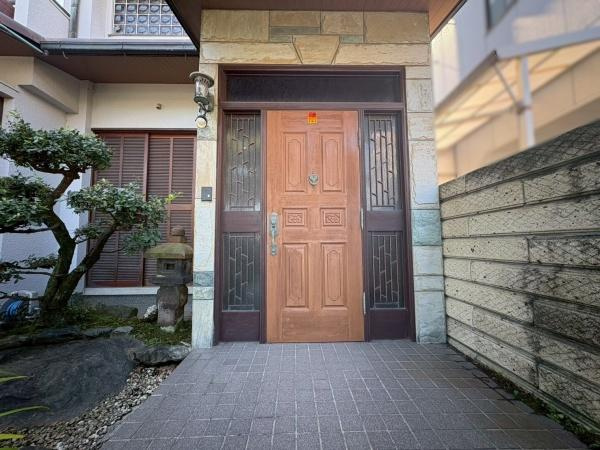 下津町下津　中古戸建の玄関