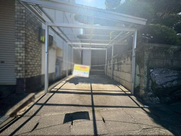 下津町下津　中古戸建の駐車場