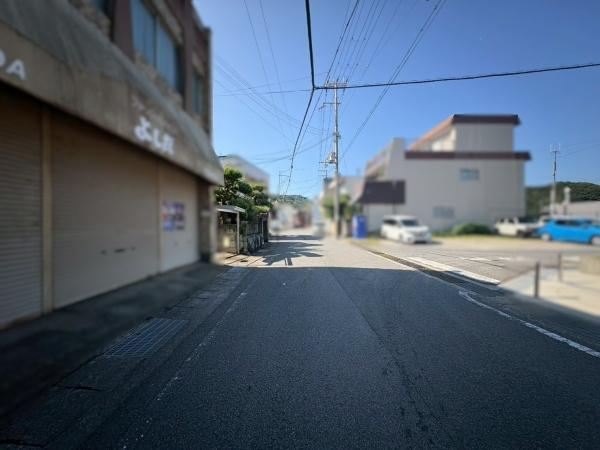 下津町下津　中古戸建の前面道路含む現地写真