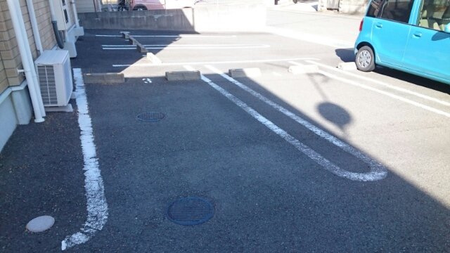 アーデン西浜　Ⅲの駐車場