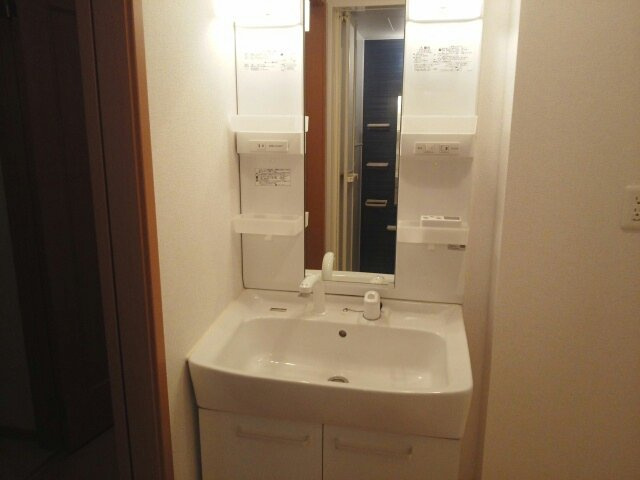 アーデン西浜　Ⅲの洗面所