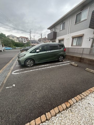 サンガーデン朝霧の駐車場