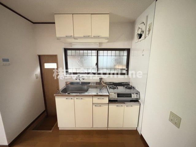 西山本町5丁目貸家２階建てのキッチン