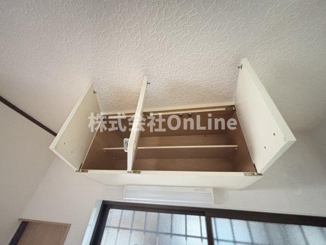 西山本町5丁目貸家２階建ての収納