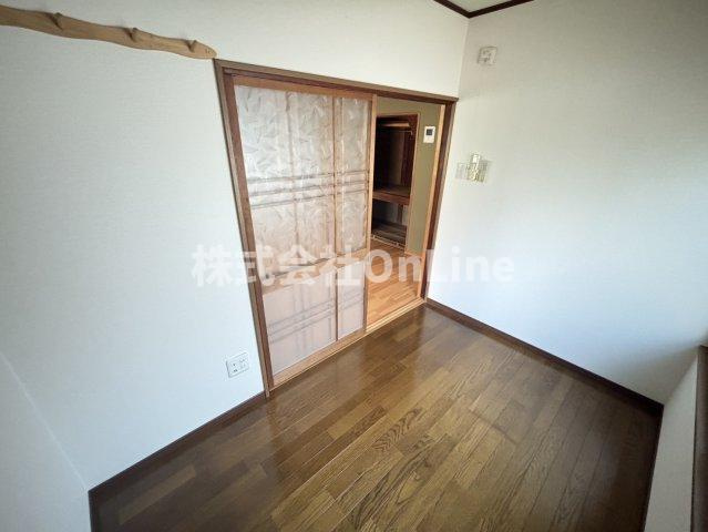 西山本町5丁目貸家２階建ての子供部屋