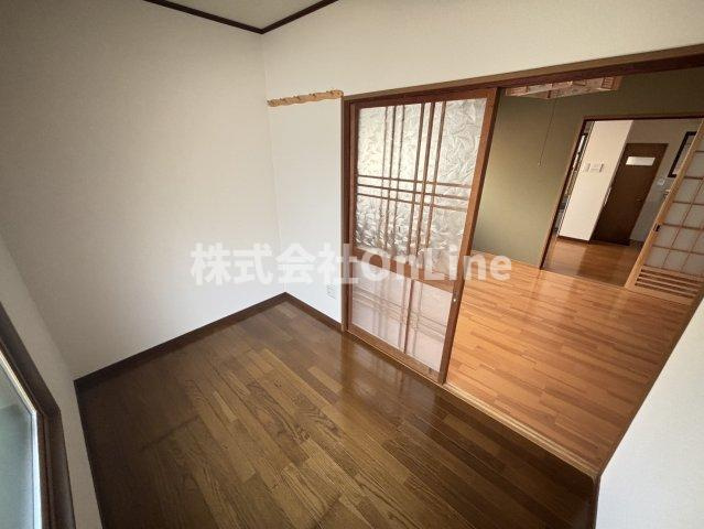 西山本町5丁目貸家２階建ての子供部屋