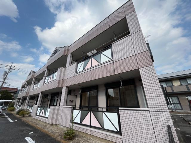 【外観】 | ライトニングエクセレンス | 「０円で入居も可能♪」お得にお探しするなら不動産すまラボにお任せ下さい♪
〇現地待合わせOK　〇LINE対応可　〇他社物件持込ＯＫ
〇遠隔契約OK　〇お値引き喜んで♪皆様のお問合せをお待ちしています♪