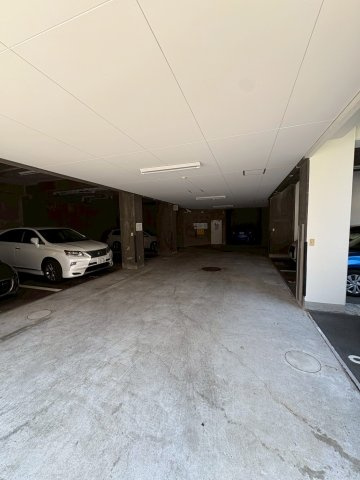 ライオンズマンション湊川公園の駐車場|駐車場です