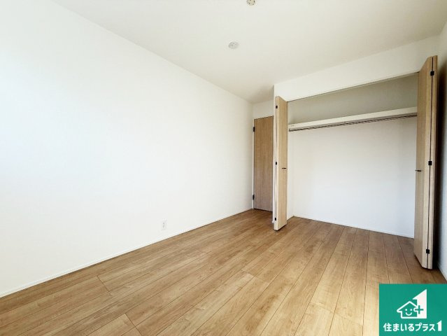 神戸市北区小倉台　第1期　新築一戸建ての洋室|シンプルな洋室は、自分好みのインテリアが楽しめます♪ご家族とインテリアや家具を選びに行くのは新築購入時の醍醐味の一つです。ぜひお楽しみください♪