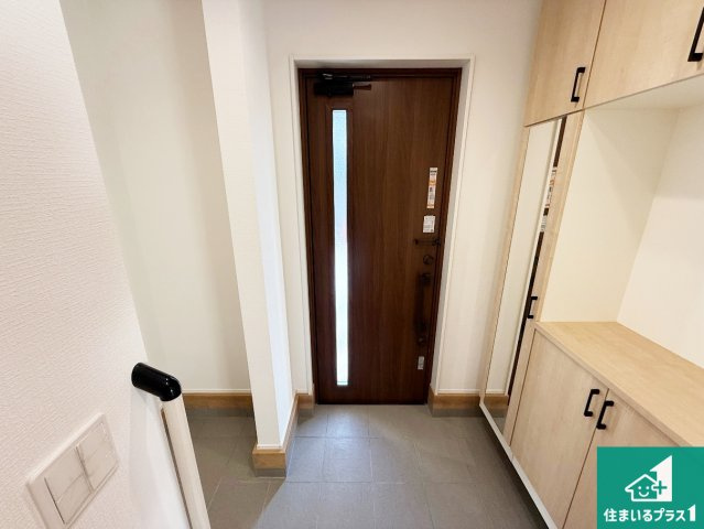 神戸市北区小倉台　第1期　新築一戸建ての玄関|シューズボックスにはたくさんの靴が収納できるので玄関周りはいつもスッキリ！ご家族が増えても安心！