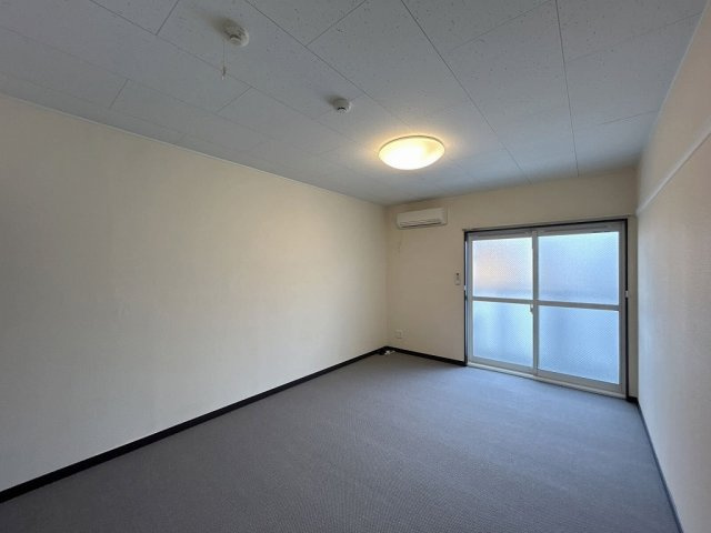 レオネクストブルーヴィラの寝室|落ち着いた色調の寝室です