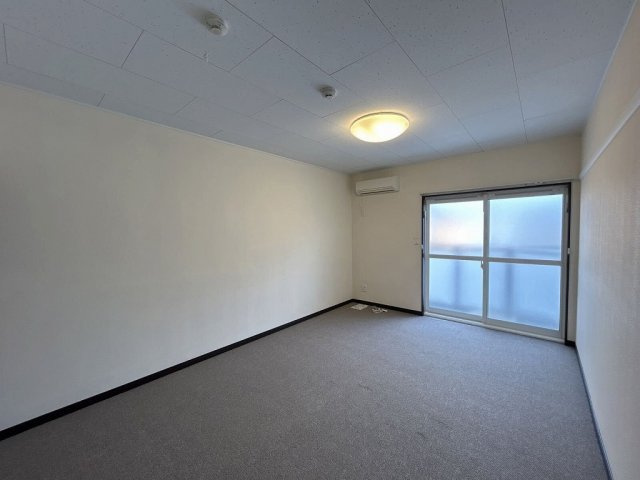 レオネクストブルーヴィラの居間・リビング|使いやすい居間です