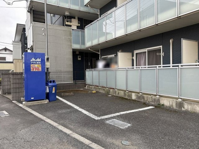 レオネクストブルーヴィラの駐車場