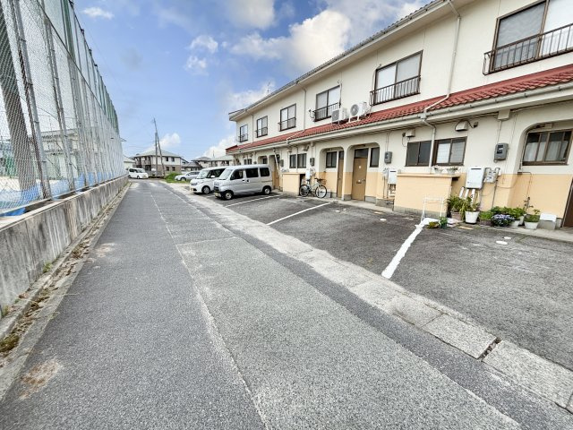 やすぎセンターハイツの駐車場