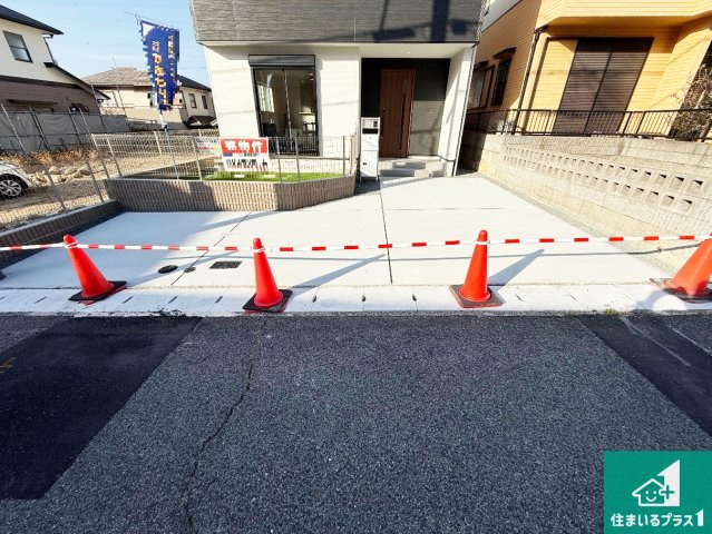 5日(土)6日(日)現地ご見学可能！　神戸市北区小倉台　ラスト1邸の駐車場|２台分の駐車スペース有り！急な来客でも安心です！
