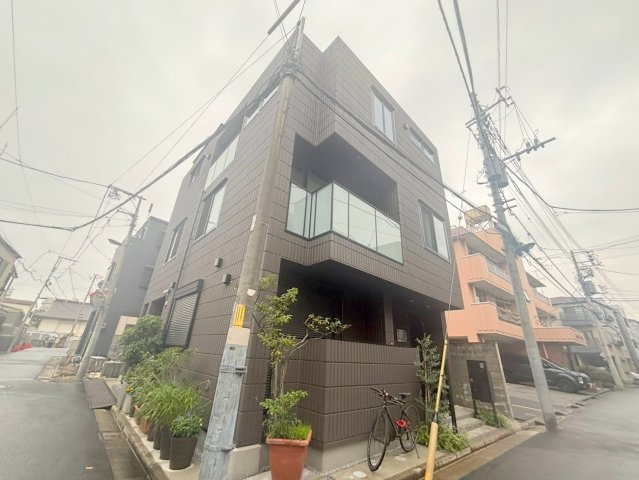 ヘーベルメゾンみろくのエントランス