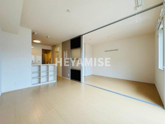 メゾン・ラ・パトリアＪの居間・リビング