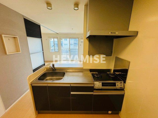 メゾン・ラ・パトリアＪのキッチン|※室内画像は別号室のもの