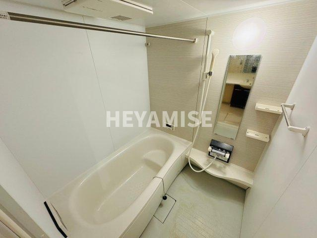 メゾン・ラ・パトリアＪの浴室|※室内画像は別号室のもの