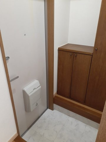 スカイハイツの玄関