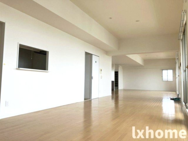 アーバンウェル茨木の居間・リビング|ゆったり過ごせるリビングです