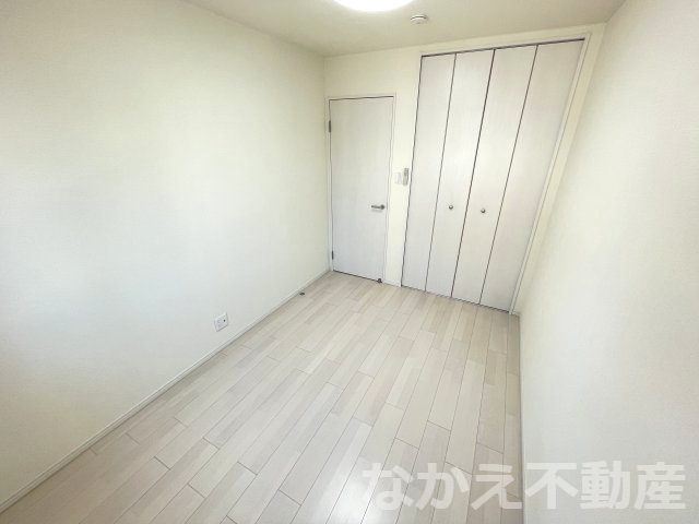 【寝室】 | 落ち着いた色調の寝室です