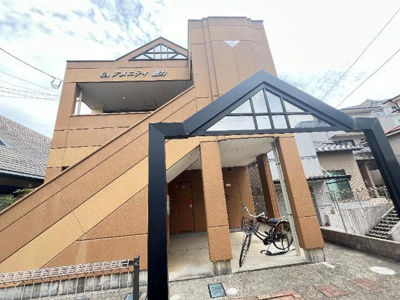 【外観】 | アメニティ徳力 | お得に住まいをお探しするなら不動産すまラボにお任せ下さい♪
〇現地待合わせOK　〇LINE対応可　〇他社物件持ち込みＯＫ
〇遠隔契約OK　〇お値引き喜んで♪
皆様のお問合せをお待ちしています♪