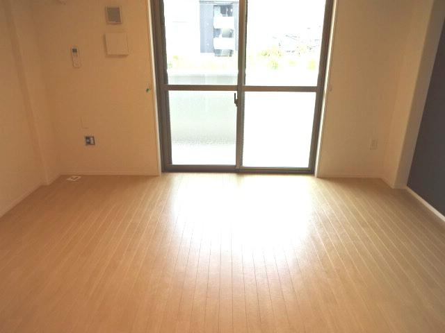 【洋室】 | ソレイユ・ルヴァン赤坂 | 即日案内可能です♪現地待ち合わせOK！どの物件でも当社でお得にご案内できますのでまとめて内覧ください♪