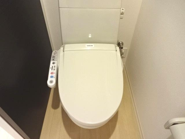 【トイレ】 | ソレイユ・ルヴァン赤坂 | シャワー付トイレ