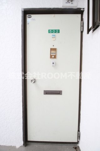 パナマンションの玄関